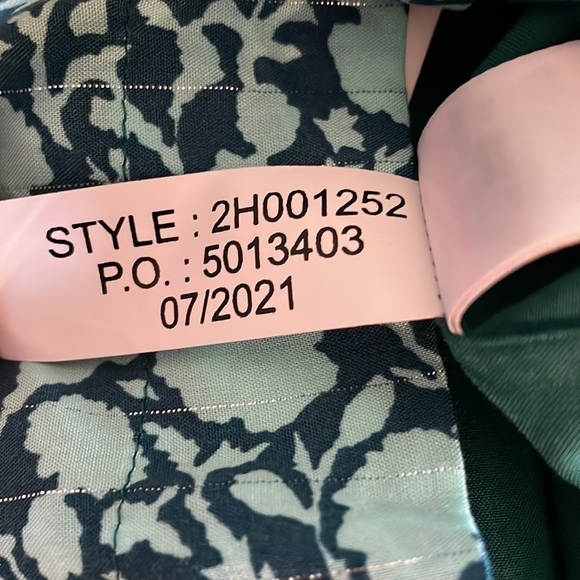 Vineyard Vines Teal Tonal Sea Floral Pull On Shorts, XXS - Picture 9 of 9